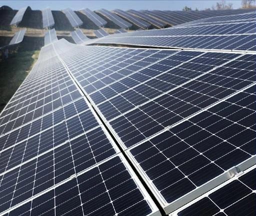 Usina de painéis solares